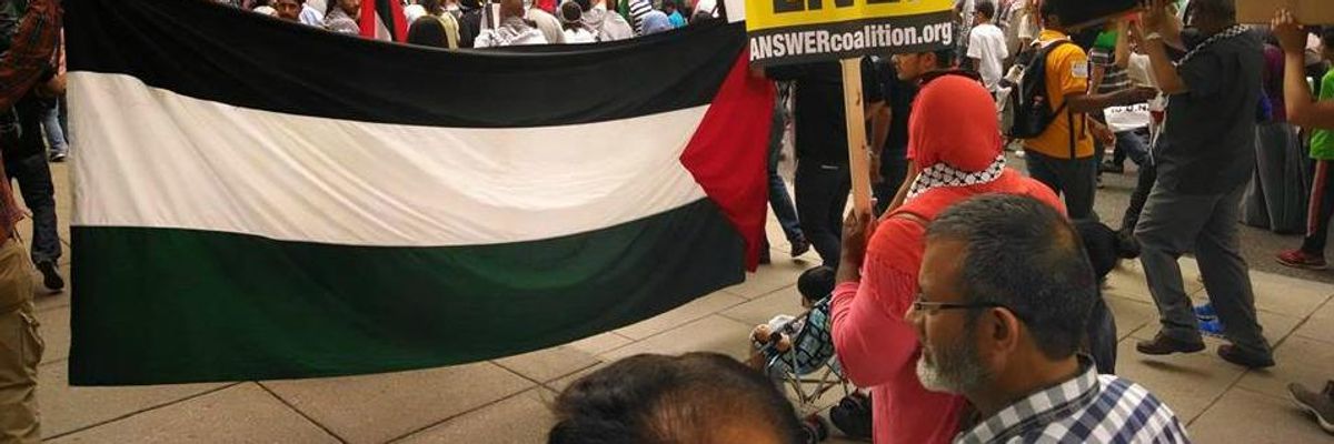 Tens of Thousands March on White House Demanding, 'Let Gaza Live'