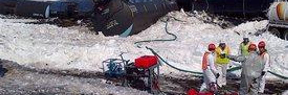 No Safe 'Delivery Mechanisms for the Poison': 30,000 Gallons of Oil Spill in Minn. Derailment