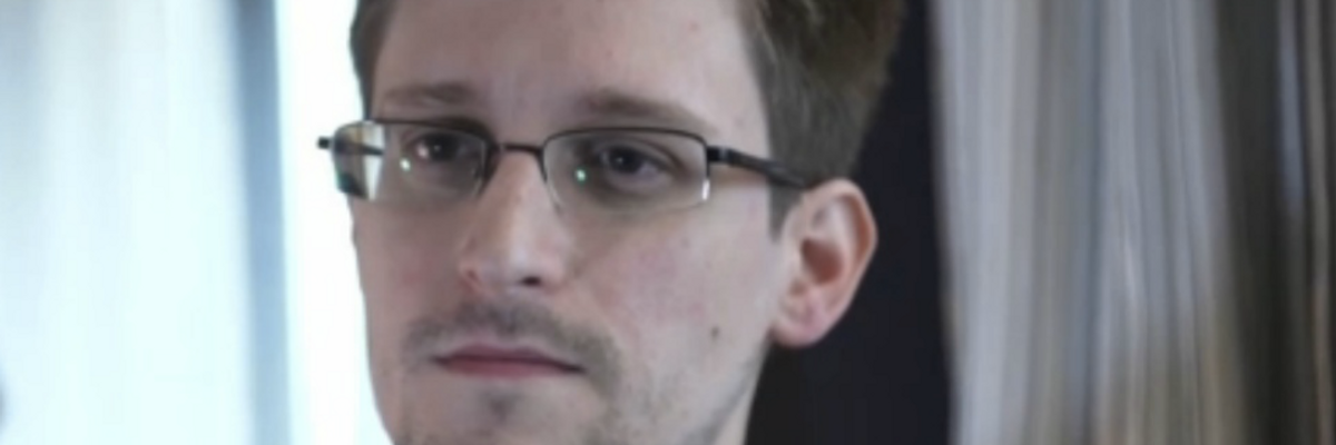 Russian Officials Likely to Extend Asylum for Edward Snowden