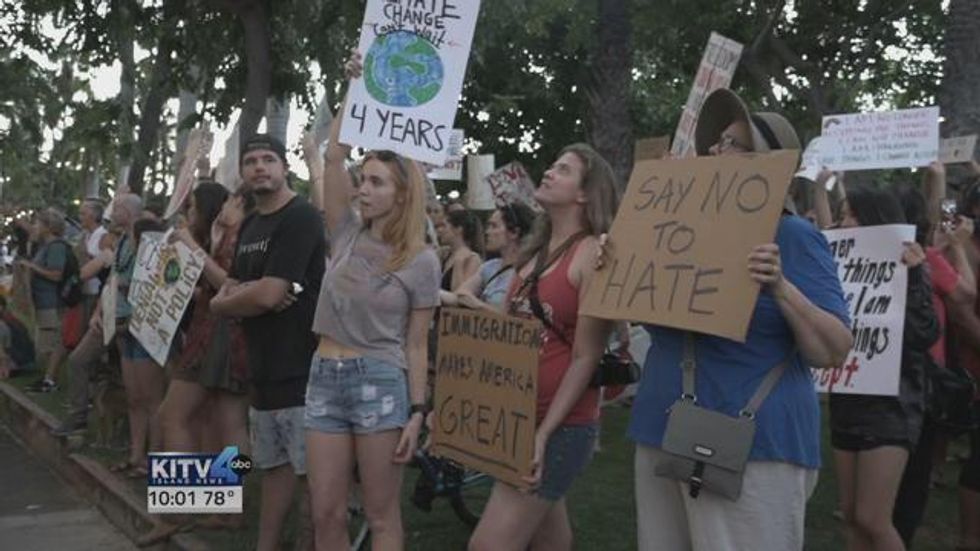 (Photo: Mark Stewart/Twitter)