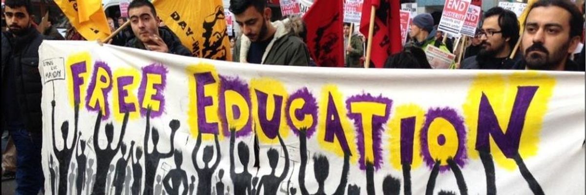 Offering Model for World, Students in the UK March for 'Free Education'