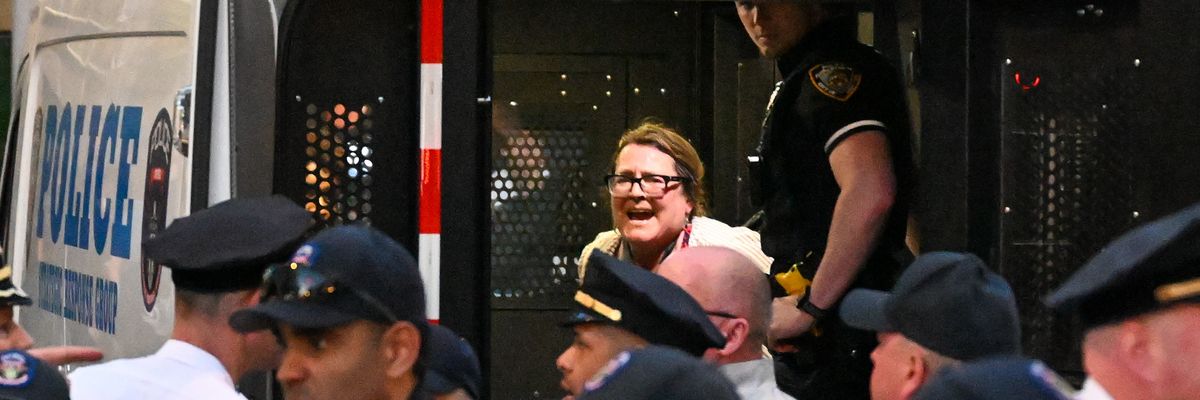 Photojournalist Stephanie Keith is detained