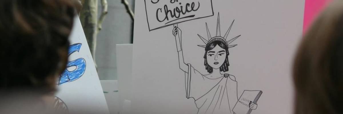 Trump Poised to Impose 'Domestic Gag Rule' to Keep Women From Obtaining Abortion Care and Counseling