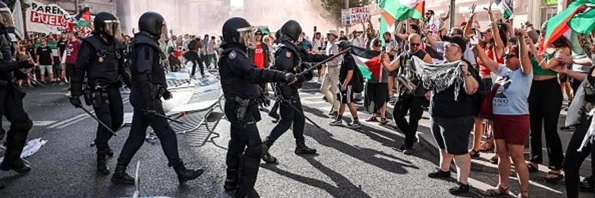 Backing Anti-Genocide Vuelta Protest, Spanish Prime Minister Calls for Global Sports Ban on Israel