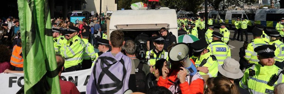 Acting 'On Behalf of Life,' Extinction Rebellion Defies Blanket Ban on Climate Protests in London