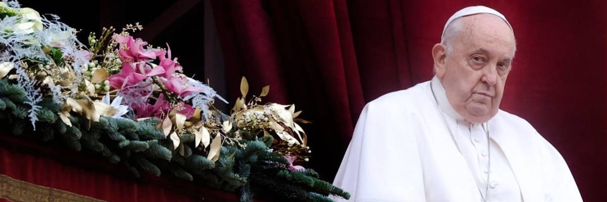 Pope Francis Delivers His Christmas Urbi Et Orbi Blessing