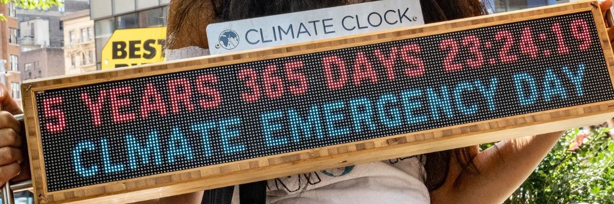 portable "Climate Clock"