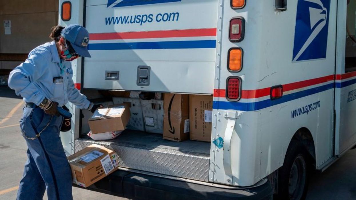 postal_service_trump