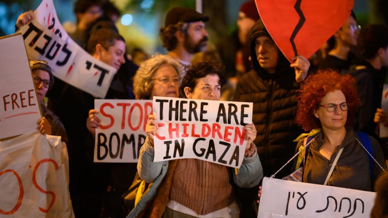 Poster reads "There are children in Gaza"