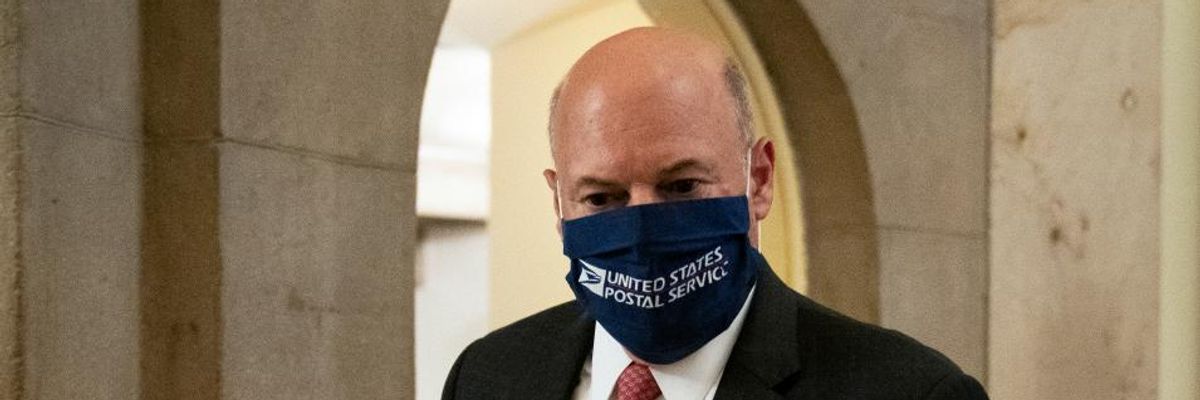 Leading Demand for IG Probe, Warren Accuses Trump and New Postmaster General of 'Sabotaging' Postal Service