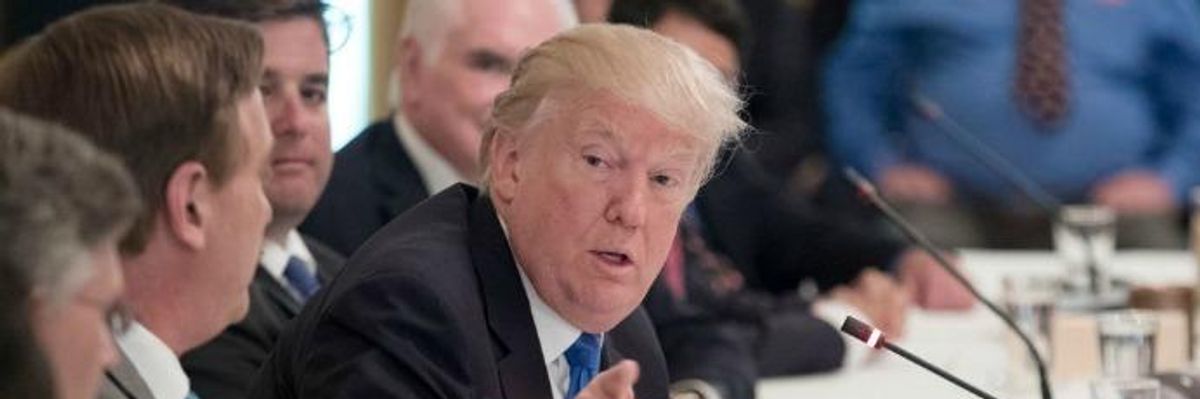 'Swamp's Doing Fine': Amid White House Turmoil, Trump Cozies Up to Right-Wing Donors