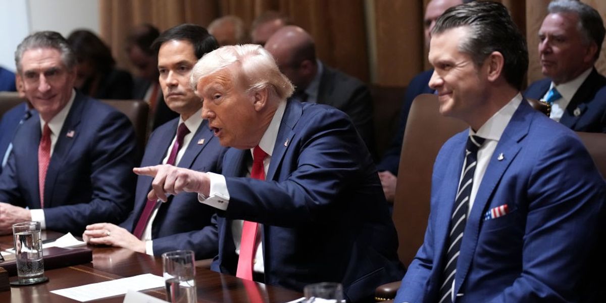 Dire Warnings as Trump Orders Mass Firing Plans Across Federal Agencies | Common Dreams Dire Warnings as Trump Orders Mass Firing Plans Across Federal Agencies | Common Dreams