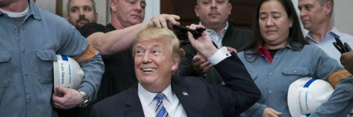 'Absolutely Repulsive': After $1.5 Trillion Tax Giveaway to the Rich, Trump Cancels Modest Pay Raise for Federal Workers