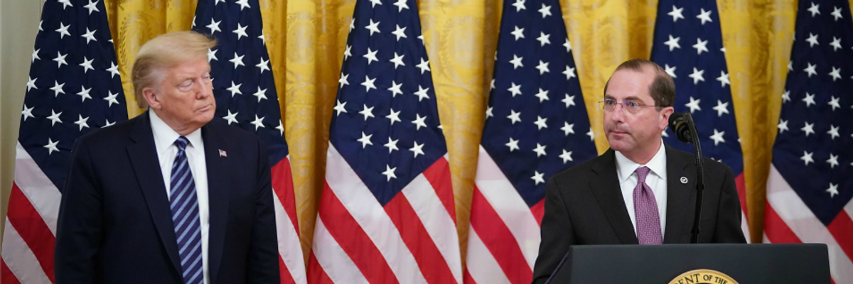 Senate Democrats Unveil Bill to Investigate Trump Meddling at Public Health Agencies That Is 'Putting Lives in Jeopardy'