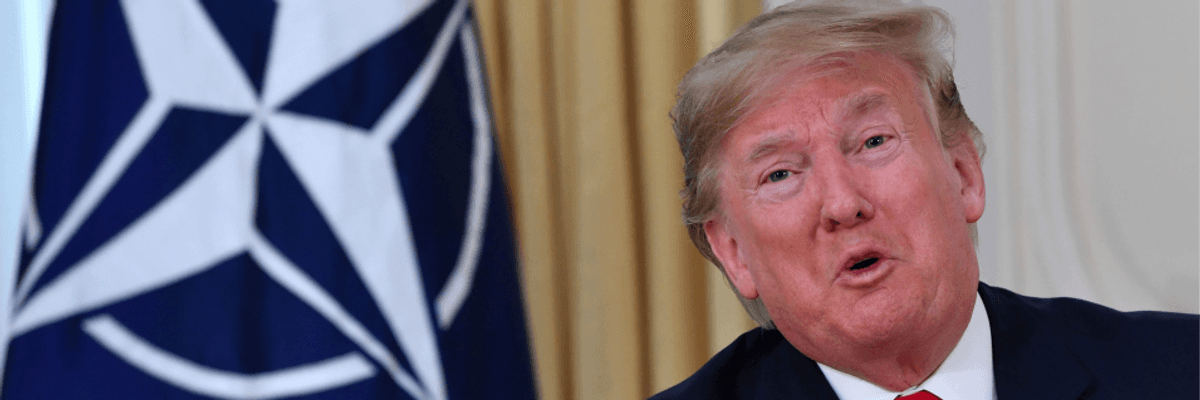 Trump Ridiculed for Claiming Unnamed 'Legal Scholars' Praised Calls With Ukraine Leader as 'Absolutely Perfect'