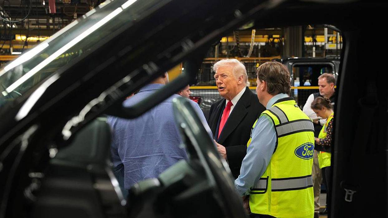 Trump-Heckling Auto Worker Keeps His Job and Faces No Discipline: UAW