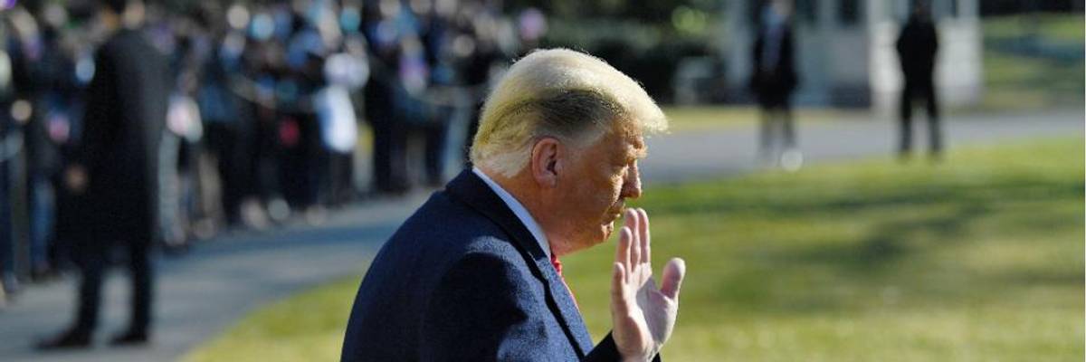 'A Fitting End': Hours Before Leaving Office, Trump Quietly Revokes Order Restricting Lobbying by Former Federal Officials