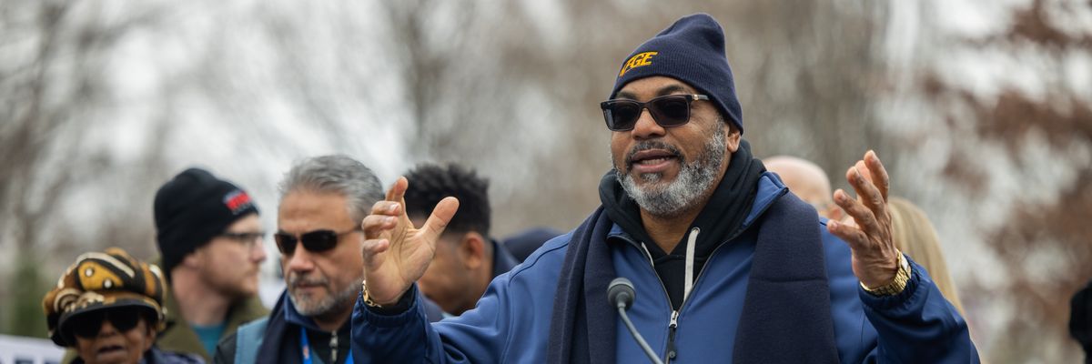 ​President Everett Kelley of the American Federation of Government Employees