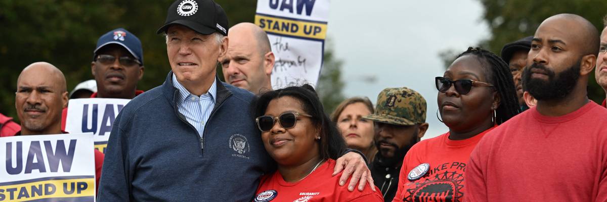 President Joe Biden with UAW members