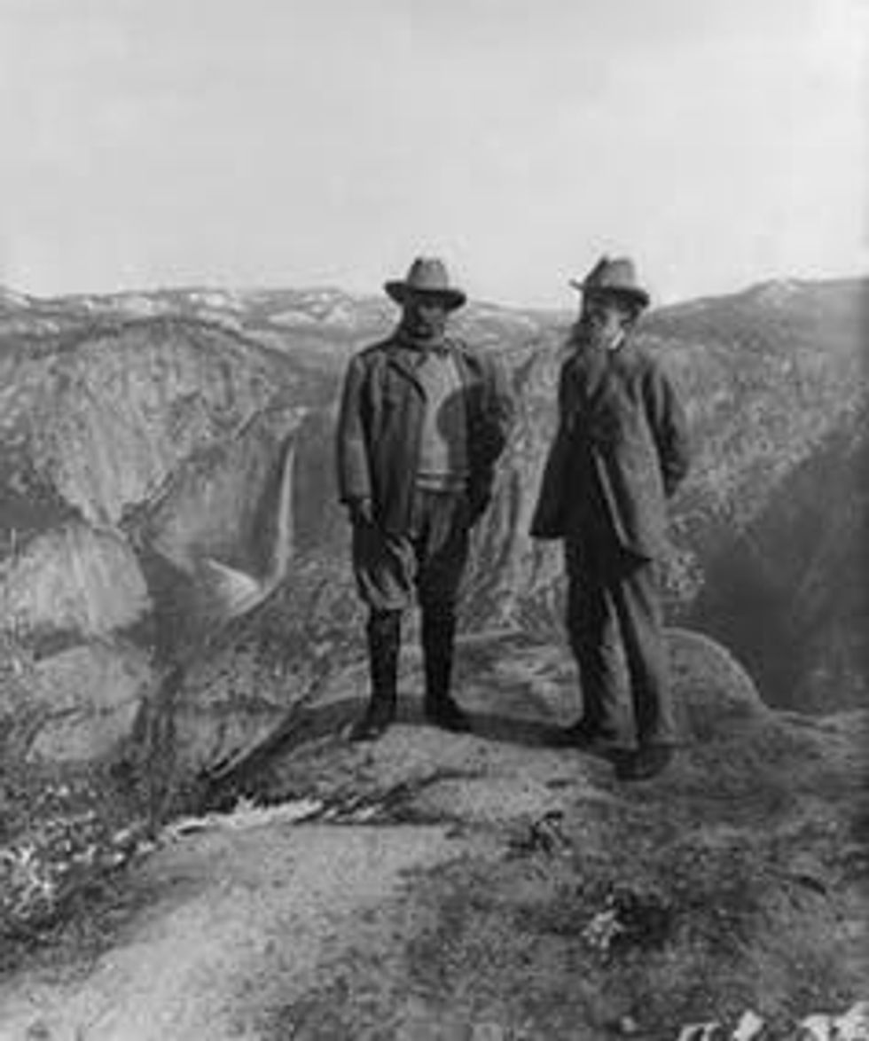 President Theodore Roosevelt and naturalist John Muir on Glacier Point, Yosemite National Park, 1906. Library of Congress/Wikipedia