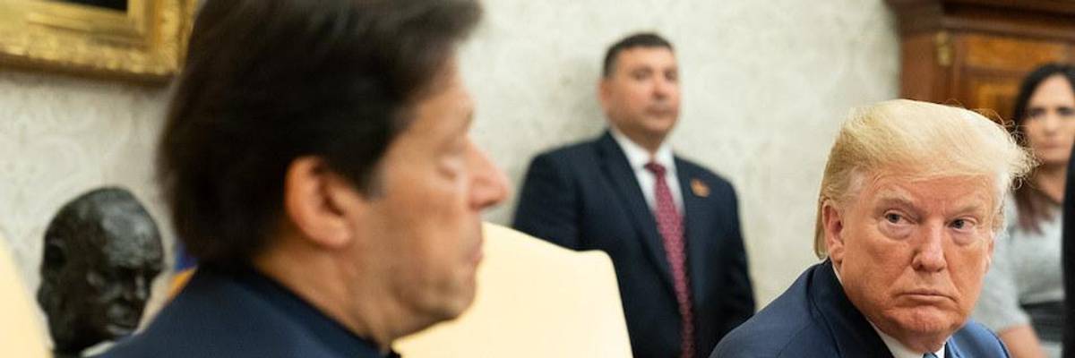 'Amateurish and Delusional' Comments From Trump on Mediating Kashmir Dispute Set Off Political Row in India