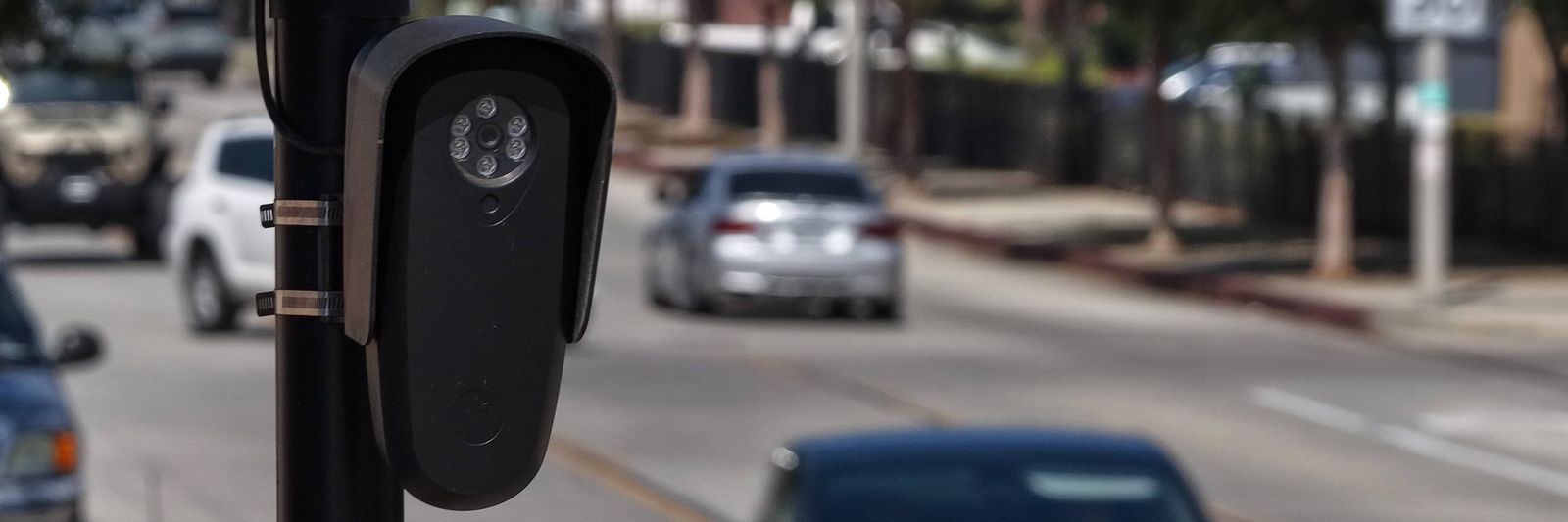 president-trump-praises-use-of-controversial-flock-cameras.jpg?id=68434141&width=1200&height=400&coordinates=0%2C269%2C0%2C1655
