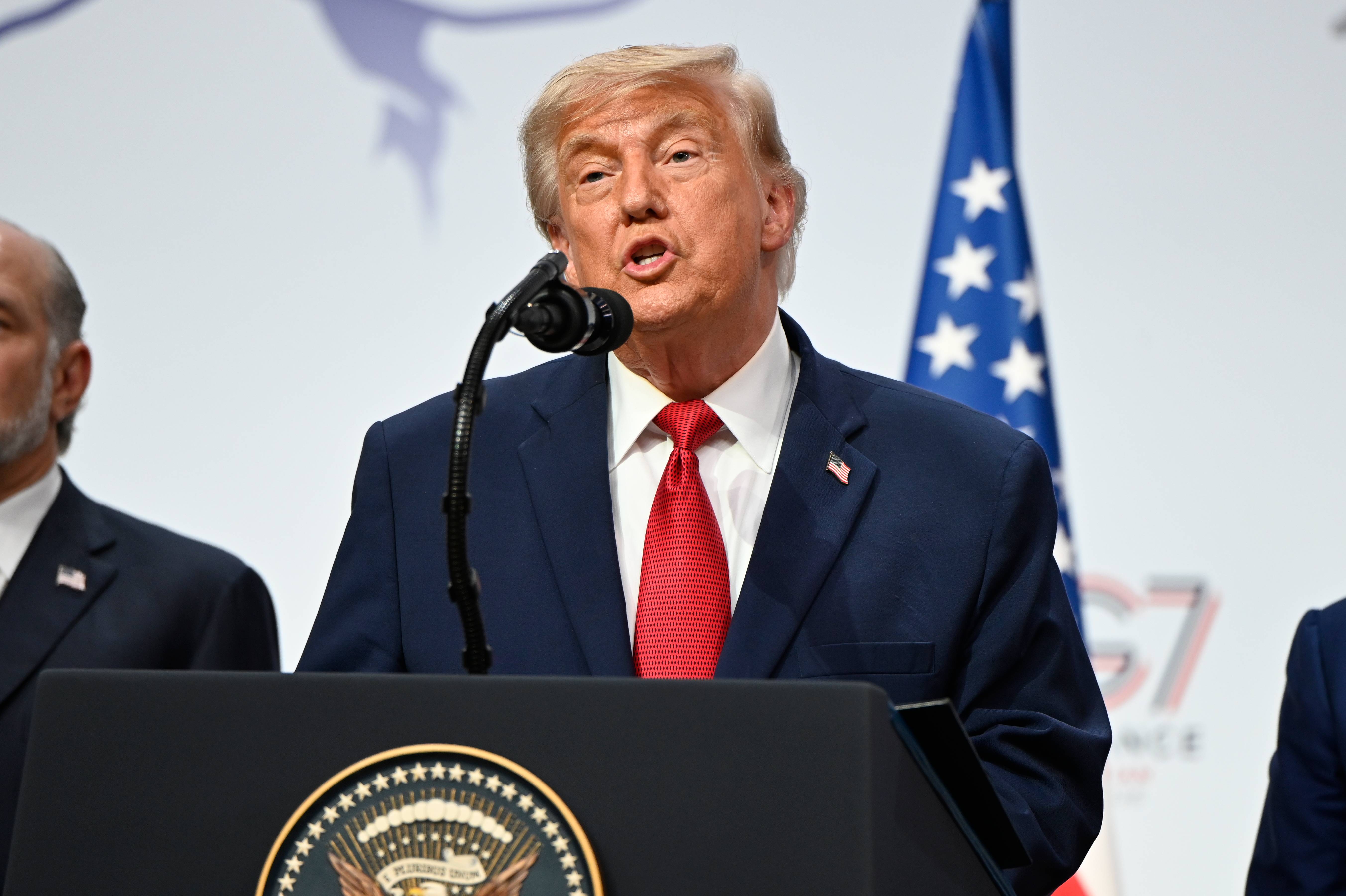 Press Conference Trump Macron G7 Evian 2026 France