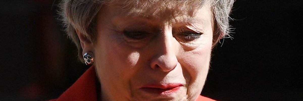 Leaving 'One Hell of a Mess Behind,' British PM Theresa May Admits Brexit Defeat and Resigns
