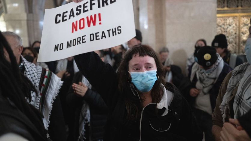 Pro-Palestine demonstrators in Chicago