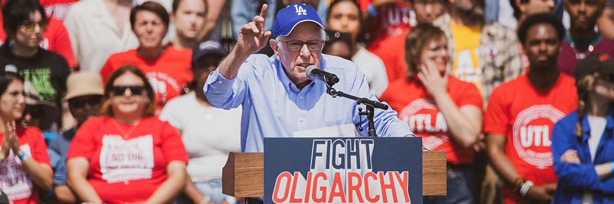 Progressives-Mobilize-in-Los-Angeles