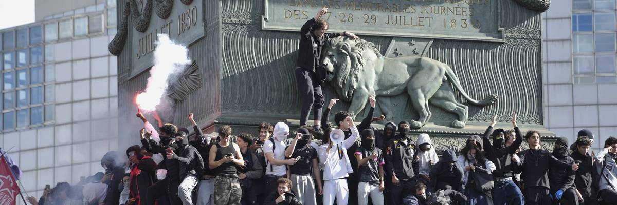'The Bastille Has Been Retaken,' Declares Mélenchon as Student-Led Protests Hit New Heights in France