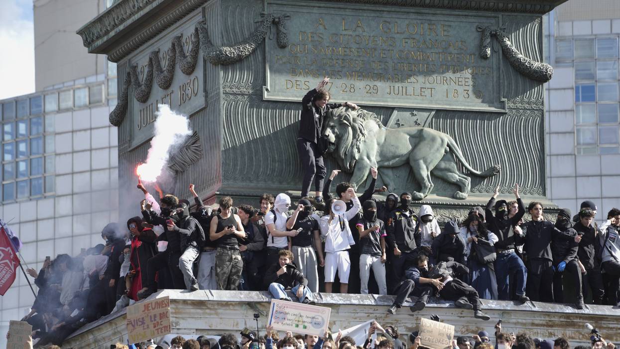 'The Bastille Has Been Retaken,' Declares Mélenchon as Student-Led Protests Hit New Heights in France