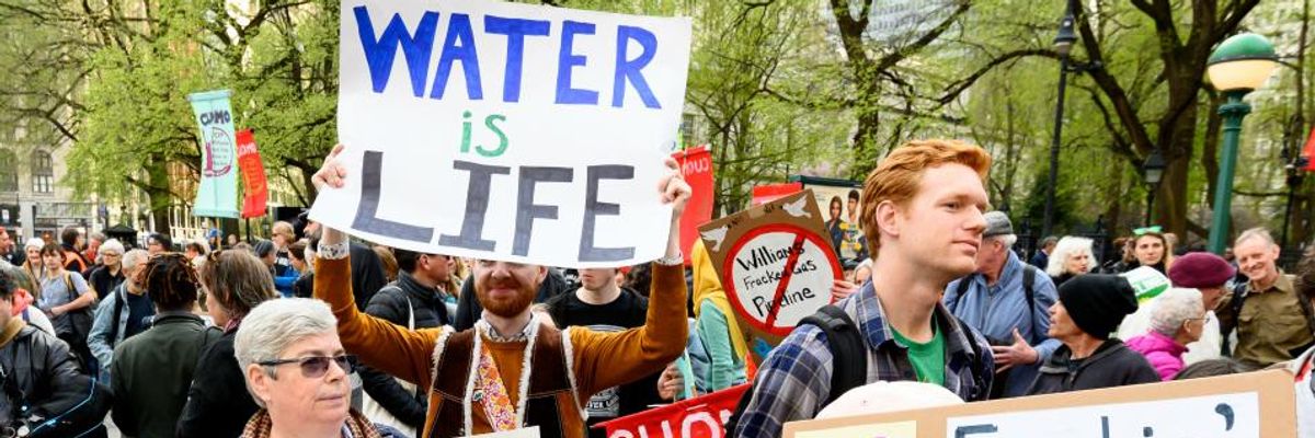 'Egregious Handout' to Corporate Polluters as Trump EPA Moves to Accelerate Pipeline Approvals With Attack on Clean Water Act