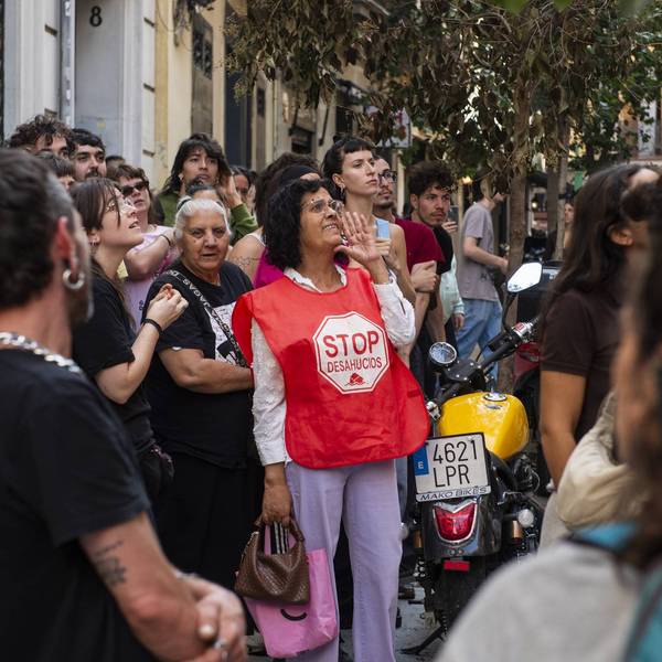 Protesters Camped In Sol Manage To Halt An Eviction On Calle Navas De Tolosa, Which Has Been Postponed Until 14 October