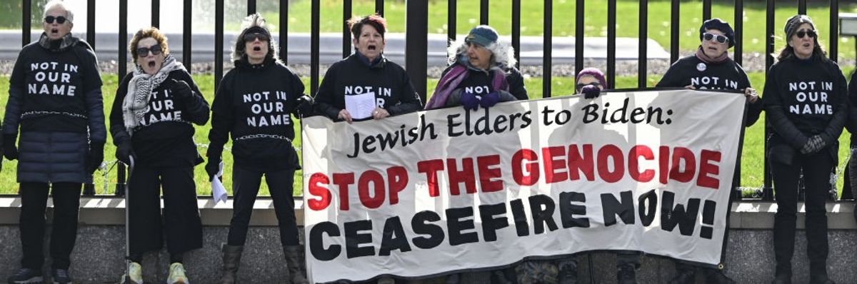 Protesters chain themselves to White House fence demanding Gaza cease-fire