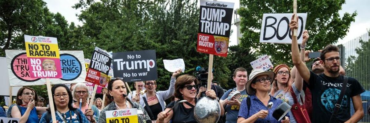 Outside 'Ring of Steel' Fence, Demonstrators Swarm Embassy Residence as Trump Arrives in UK