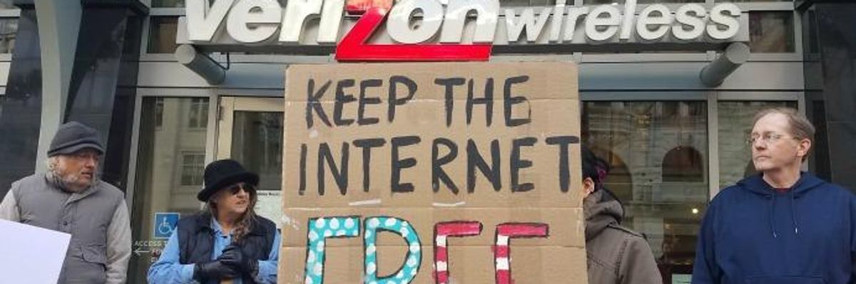 Shouting #StoptheFCC, Net Neutrality Defenders Target Lawmakers and Verizon Nationwide