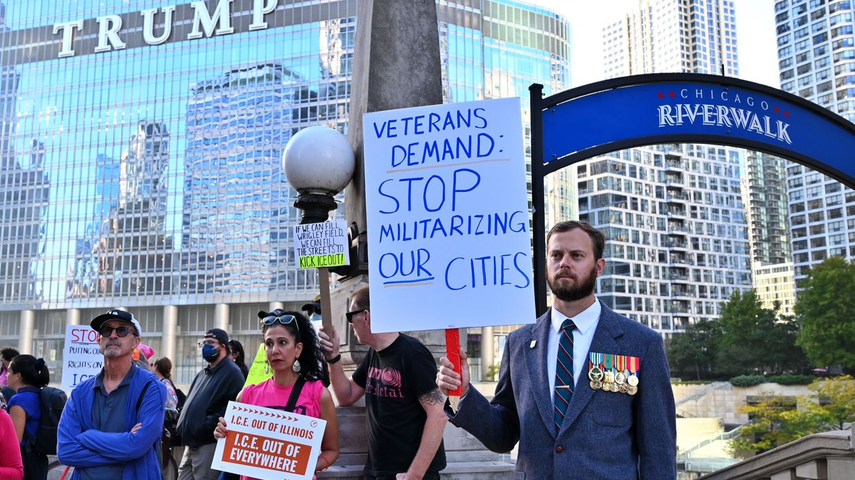 Protesters rally in Chicago against ICE, military presence