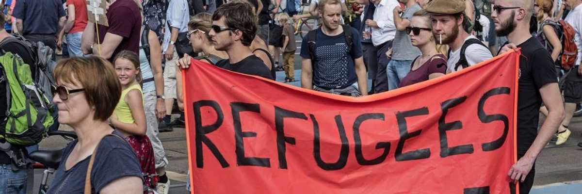 'Refugees Welcome': As EU Slams Door on War Survivors, People Show Another Way