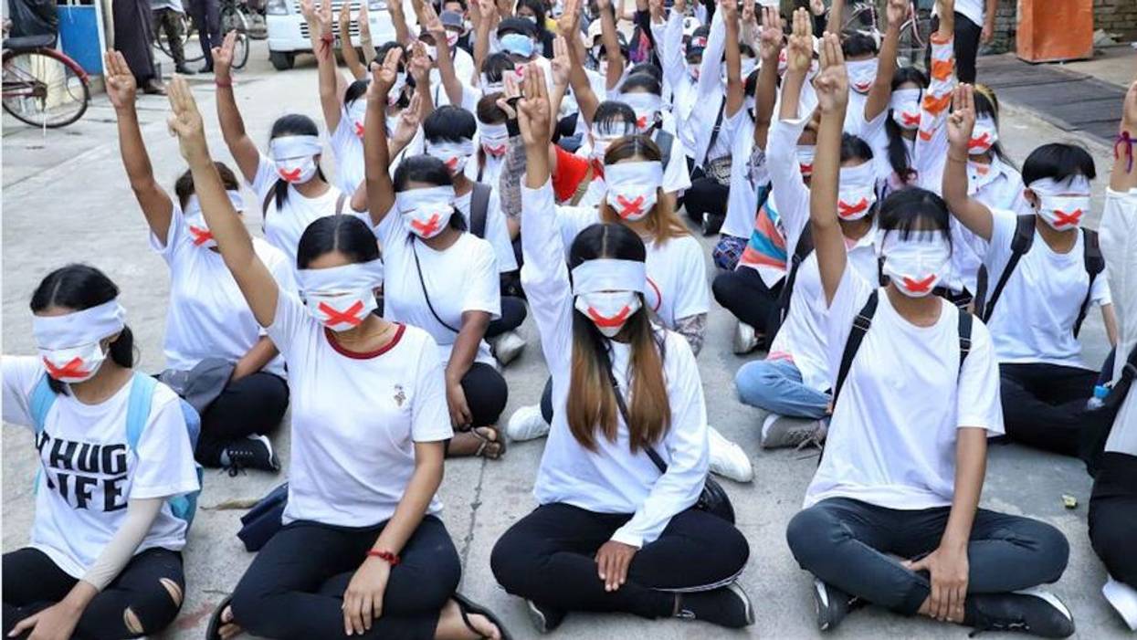 As Myanmar Death Toll Tops 320, UN Expert Warns Crisis Will Worsen Without World's Help