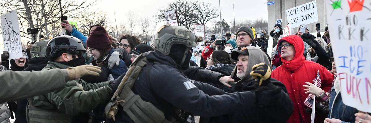 Protesters vs CBP and ICE agents in Minneapolis