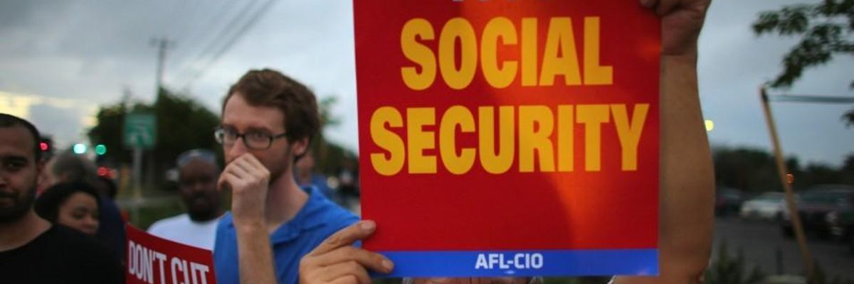 Congress Urged to Reject 'Hostage-Taking' as Trump Threatens to Veto Any Covid-19 Bill That Doesn't Cut Social Security