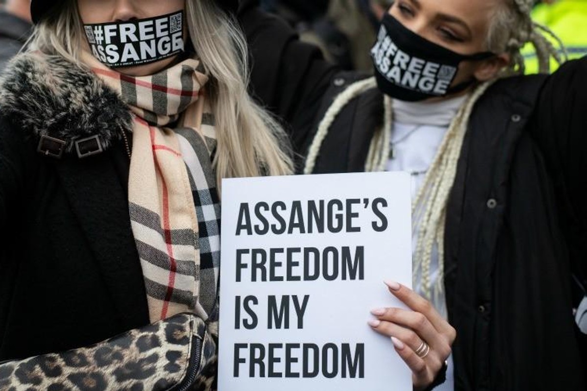 Julian Assange: Press Shows Little Interest in Media 'Trial of Century'