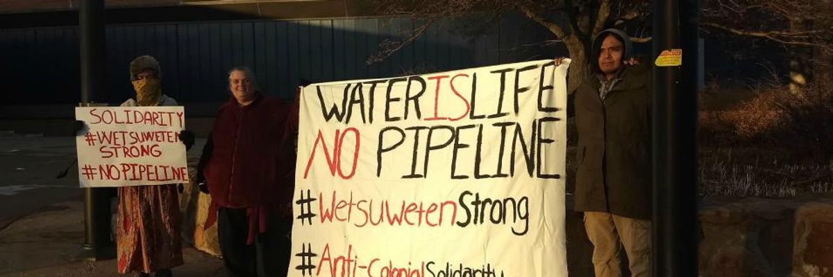 'Shameful Day for Canada': First Nations Encampment Violently Raided, Land Protectors Arrested