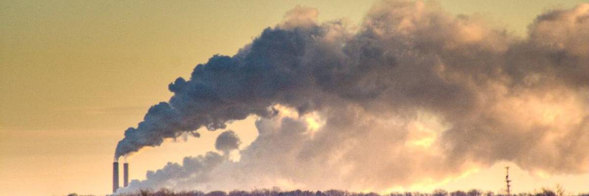 While White House Touts Deregulations, Critics Denounce 'Craven' Pro-Corporate Policies