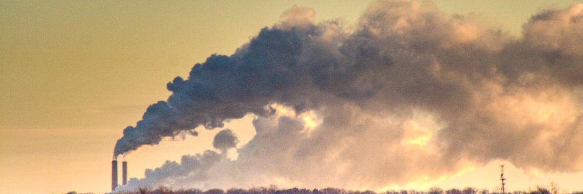 While White House Touts Deregulations, Critics Denounce 'Craven' Pro-Corporate Policies