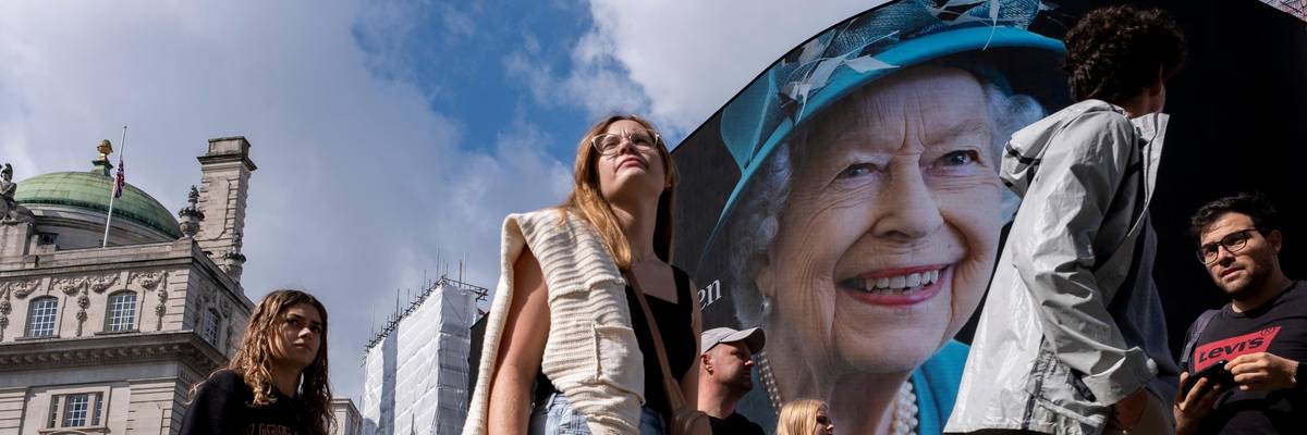Queen and the people