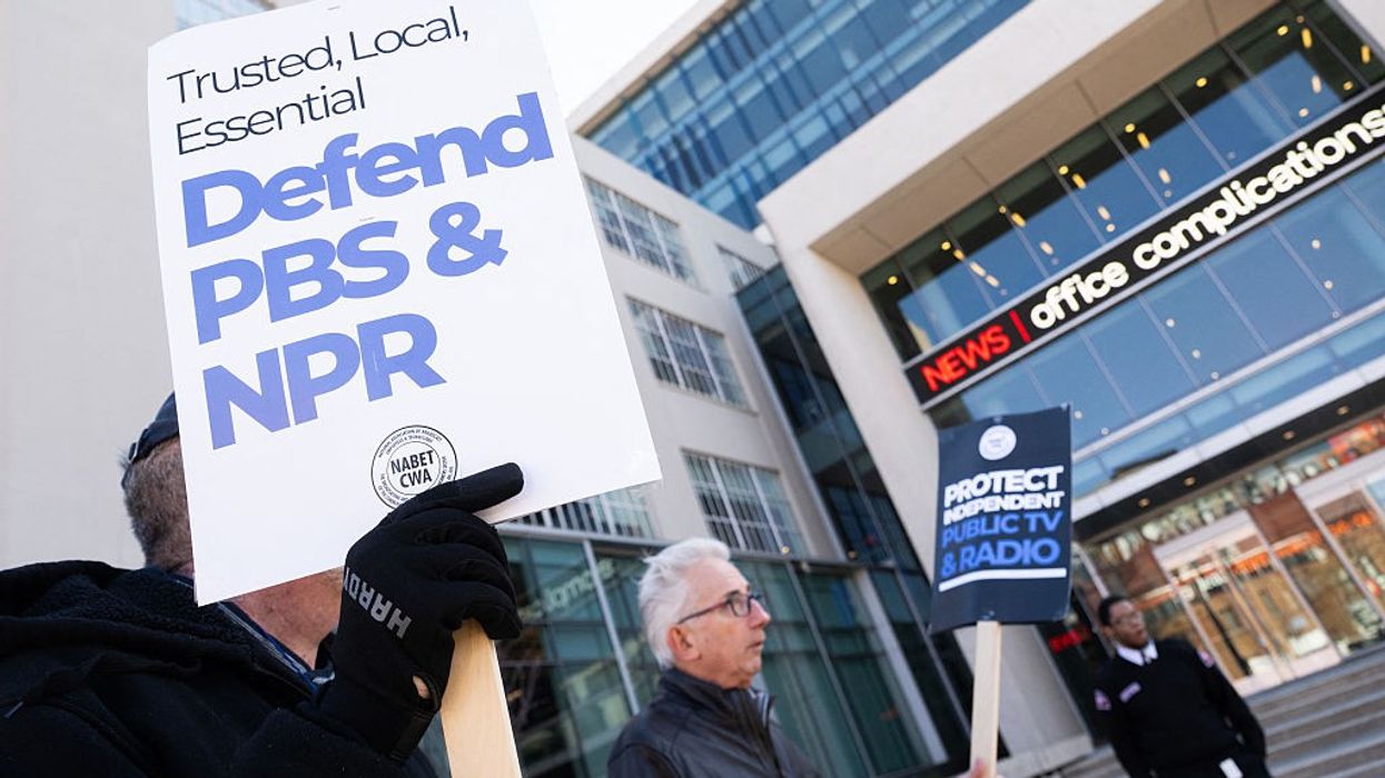 Rally to protect NPR and PBS.