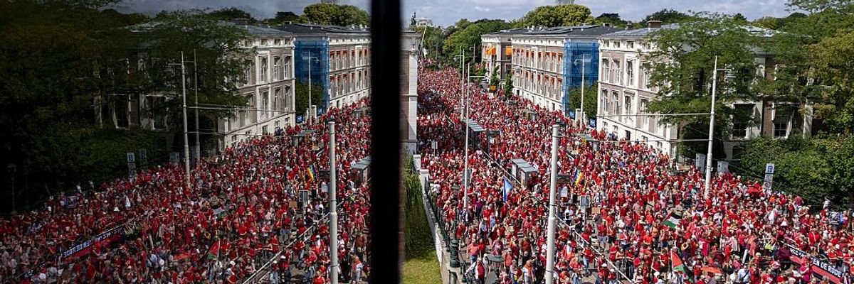 Red Line in The Hague