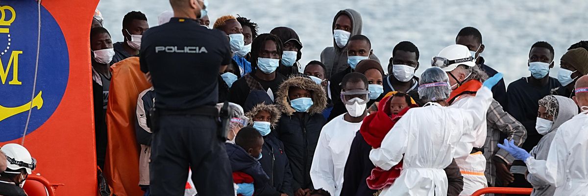 Refugees come ashore in the Canary Islands